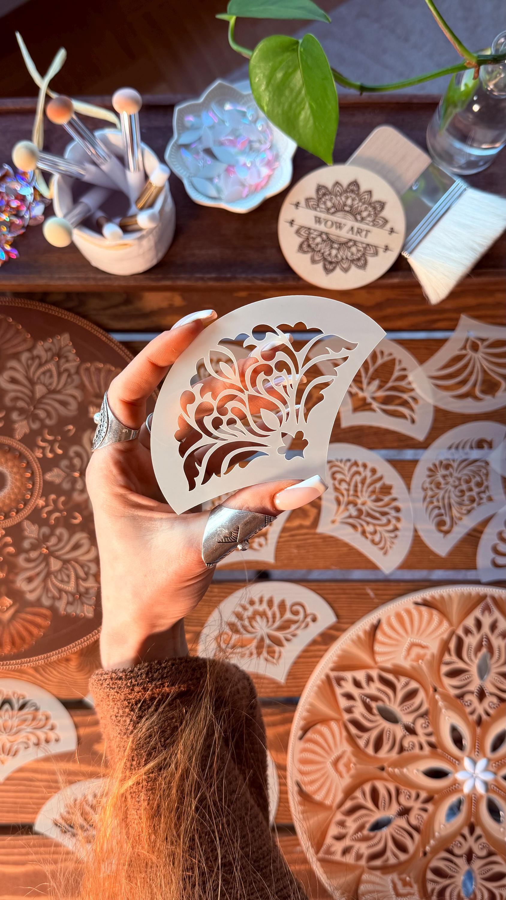 Flexibles Schablonen-Set #5: 20 aufwendige Designs in 3 Größen. Wiederverwendbare Schablonen für Mandalas, dekorative Muster, Dot Painting & DIY Kunst