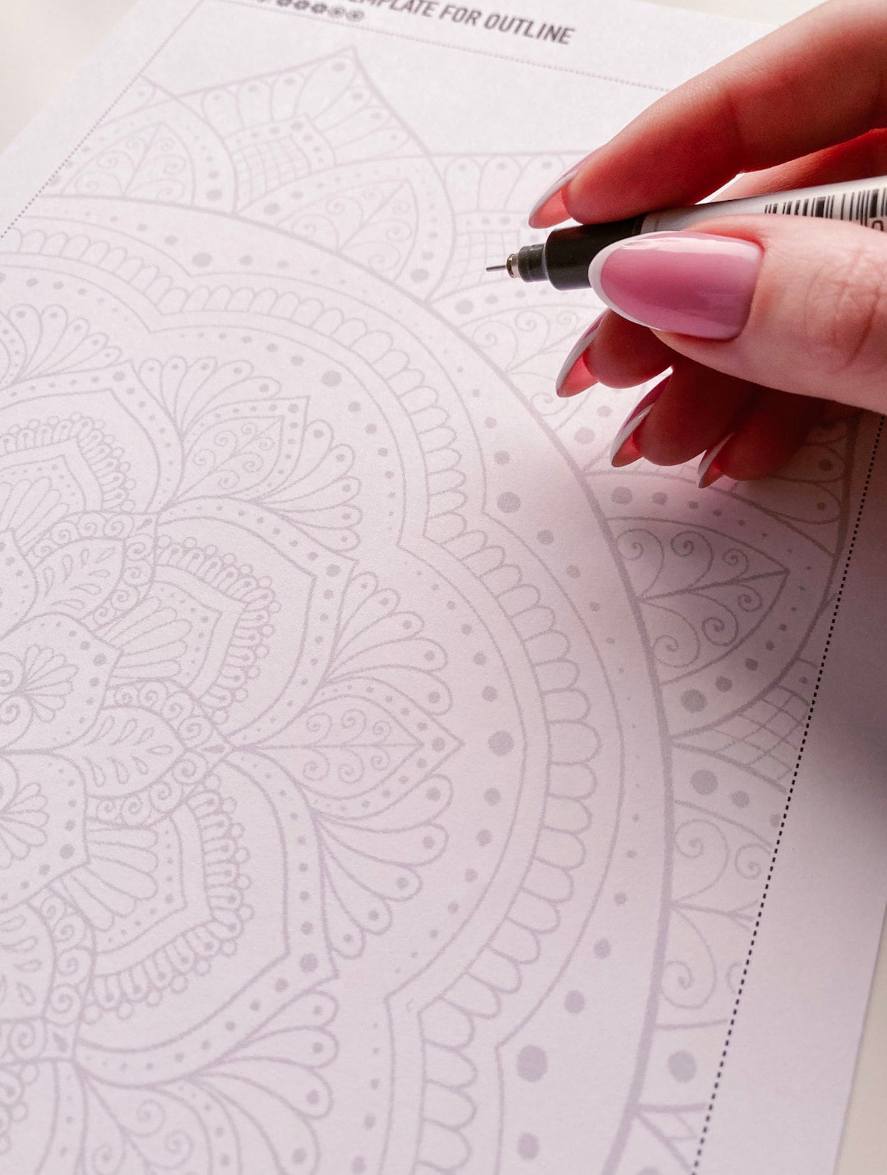 15 Mandalas zum Umreißen und Ausmalen, jpeg, pdf. Mandala-Kunst, digitales Papier, Sofort-Downloads, Malvorlage, Kunsttherapie, Kalligrafie, Nachzeichenblätter