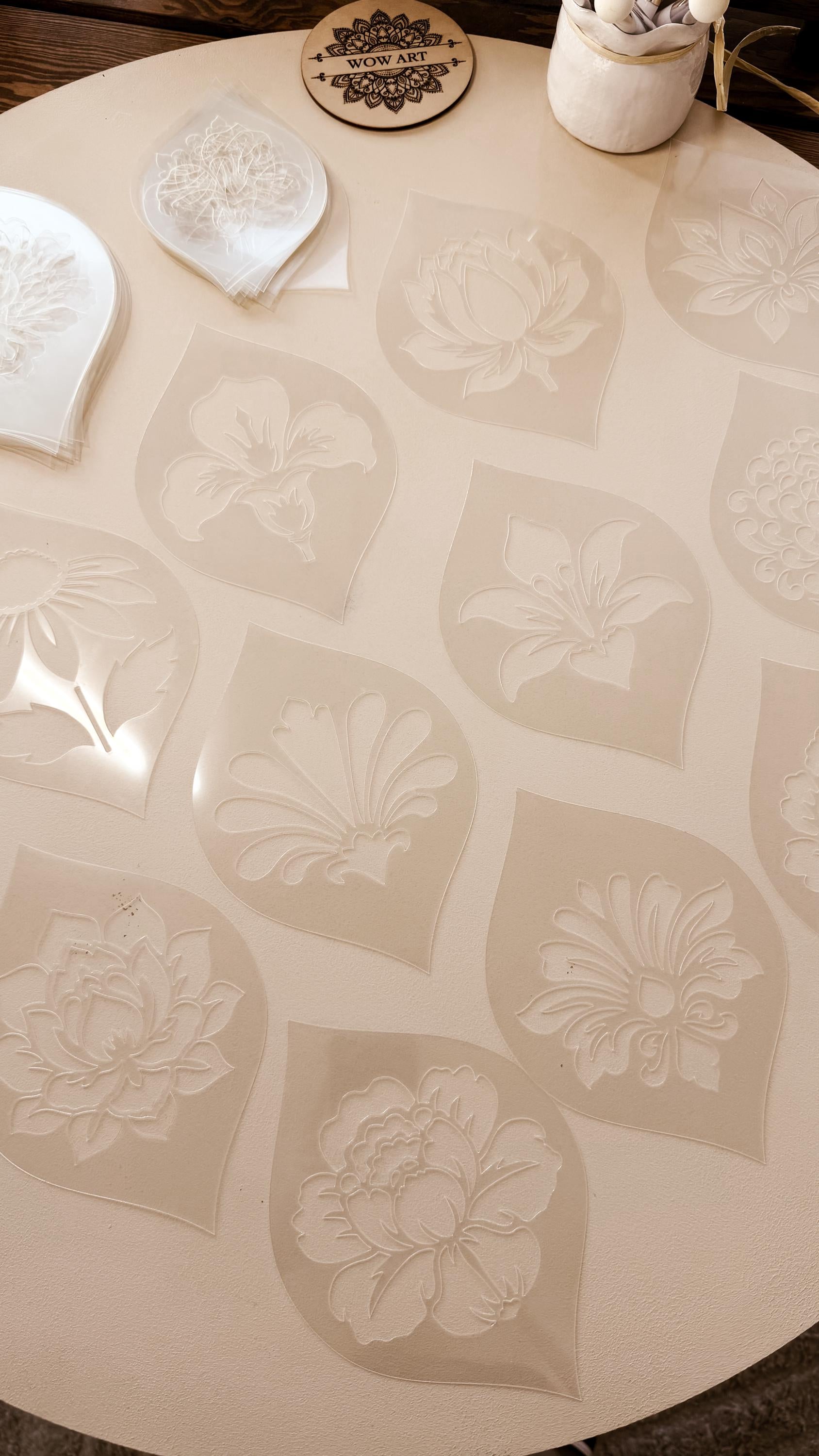 Blumenschablonen-Set #8 | 20 florale Designs in 3 Größen | Wiederverwendbare, flexible Kunststoffschablonen | Rose, Pfingstrose, Lilie für Mandala-Kunst, DIY, Basteln